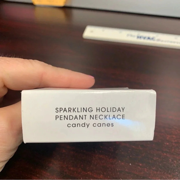 Avon sparkling holiday pendant necklace candy cane silvertone 21” NIB - Picture 3 of 6